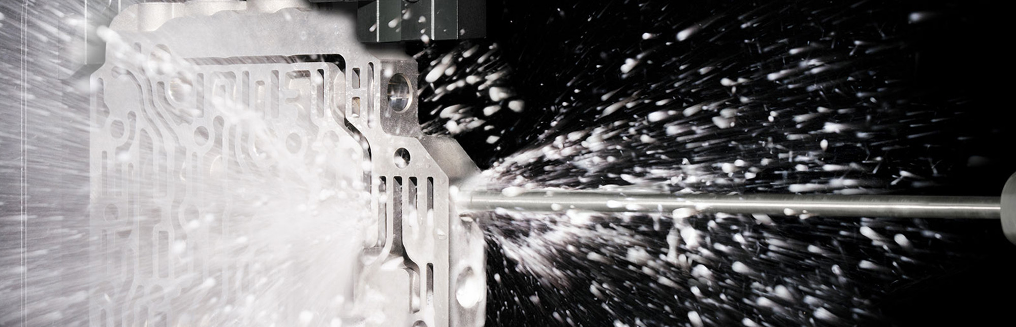 Ecoclean Odstraňování otřepů vysokotlakým vodním paprskem